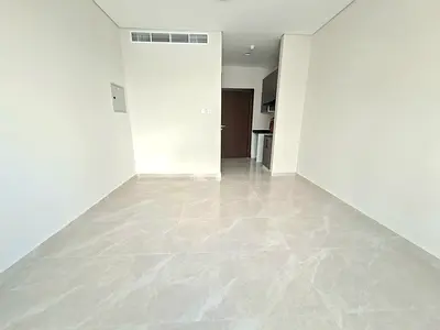 Brand new luxury studio near to safari mall available