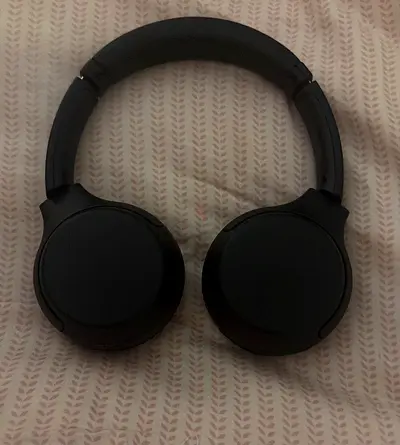 SONY Black over-ear Bluetooth headphones - good condition