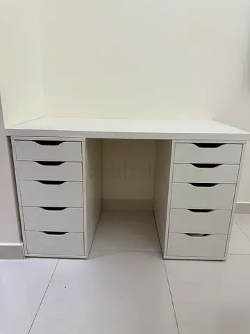 IKEA DRESSING ALEX TABLE/DESK