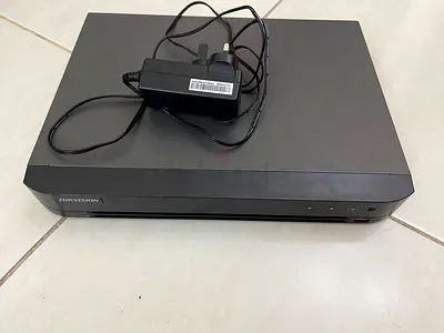 Hikvision iDS-7208HQHI-M1/S 8-Channel DVR + 6TB HDD