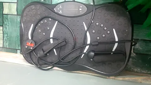 Compact Vibration Plate Machine for Home Fitness - Used