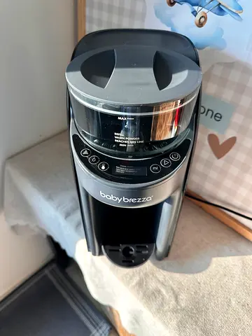 Baby Brezza Formula Pro Advanced - Excellent mint working Condition