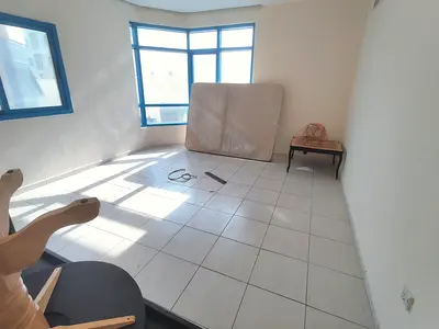 NO DEPOSIT 2BHK LIKE A NEW BUILDING 1MONTH FREE NEAR TO BUS STOP