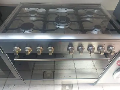 Siemens Stainless Steel 5-Burner Gas Cooker with Oven - Good Condition