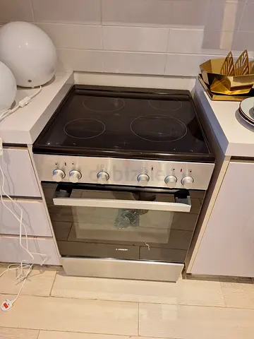 Siemens latest model 4 hubs electric cooker