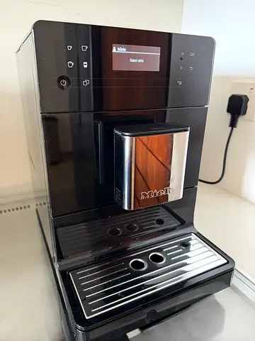 Miele Automatic Coffee Machine - CM5310