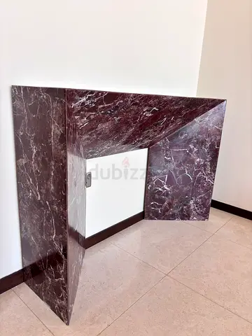 Roza Lavanto Console Table