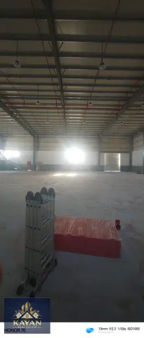 Enclosed warehouse for rent, measuring 17,000 sq. ft., with an additional 4,500 sq. ft. of outdoor storage space and 150 kW of electrical power; price