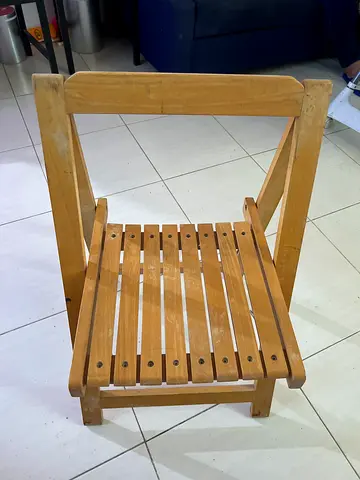 4 nos wooden Folding Chairs