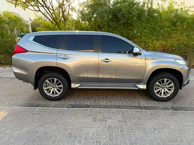 Mitsubishi Montero Sport 2019 GLX GCC Specs first owner