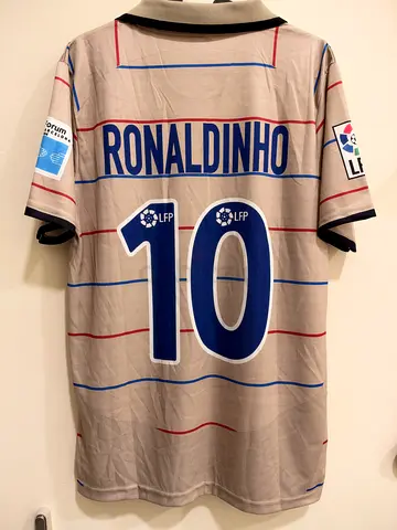 Ronaldinho #10 Football Jersey (Vintage Style) - Size Unknown