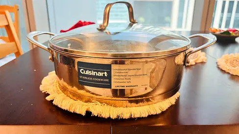 Cuisinart Stainless Steel Covered Casserole / 3L Pan - never used