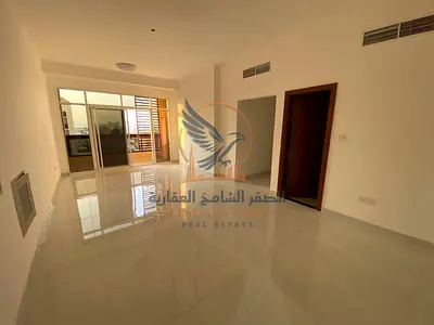 شقه للايجار السنوي غرفتين و صاله اول ساكن  منطقه التله  عجمان موقع مميز سهوله الوصول لمخرج دبي والشارقه