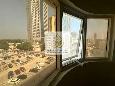 استديو مساحه كبيره فى النخيل قريب من كورنيش عجمان بطلاله مميزة
