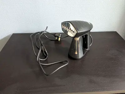 Empire handheld garment steamer 1640 W, used 5-6 times