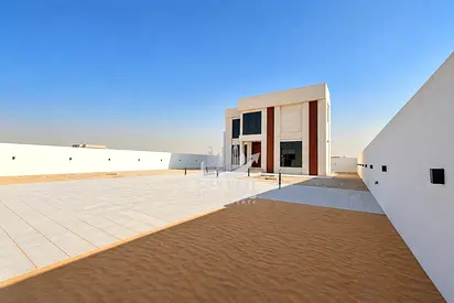 5BR Villa with Garden Area for Rent| Al Awir First