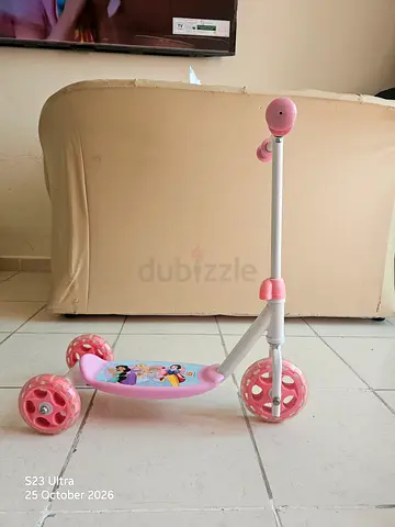 Kids Pink Disney Princess 3-Wheel Scooter – Great Condition
