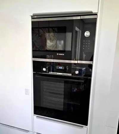 Bosch 60cm Built-In Oven & Microwave Set – Modern Design