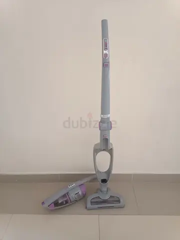 Lightweight 2-in-1 Stick Vacuum (Handheld Detachable) - Good Condition
