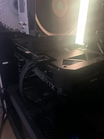 Used Gaming GPU: NVIDIA GeForce RTX 4060 dual fan negotiable