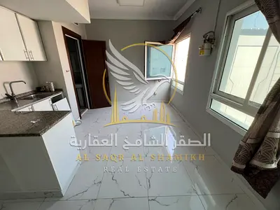 استوديو للإيجار السنوي في البوطينة – على الشارع الرئيسي بجوار تساهيل 15,000 درهم