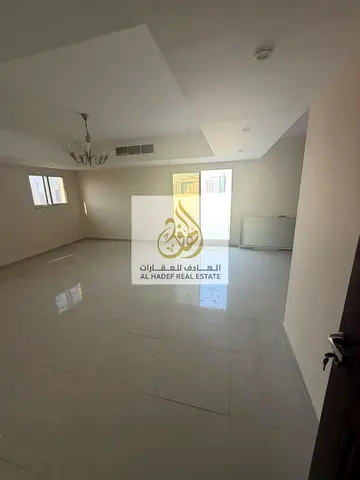 3 غرف وصالة للإيجار السنوي في النعيمية 1 | شهر مجاني | روف كبير وغرفة خادمة