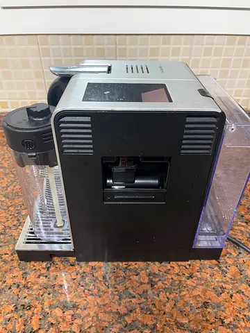 Nespresso Lattissima Pro F456 Coffee Machine – Touchscreen & Milk Frother