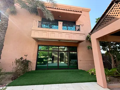 Very well maintained 4bhk in community with swimming pool and Gym….