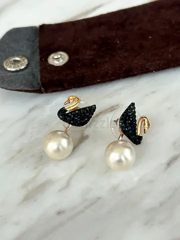 Swarovski Pearl drop swan earrings with black crystal wings
