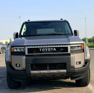 Toyota Prado GXR 2025 GCC Specs 15K KMs Zero accident Full Service History