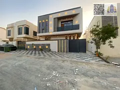 Villa with excellent, high-quality custom finishes, including a roof terrace. The price includes own