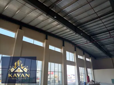 An excellent opportunity to lease a 10,248-square-foot commercial showroom, featuring an office, a restroom, and a 40 kW electrical supply; the price