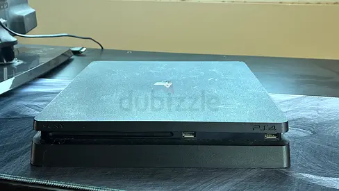 PlayStation 4 Slim console - Good working condition