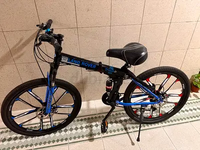 Land Rover branded folding gear cycle - good condition
