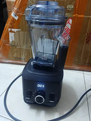 Vitamix-style High Power Blender with Digital Timer (Good Condition location sharjah)