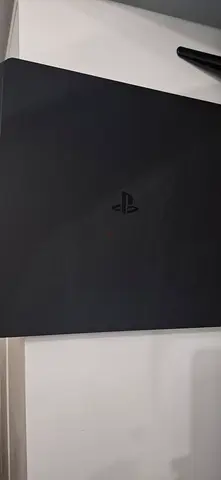 Sony PlayStation 4 Slim console - Good condition