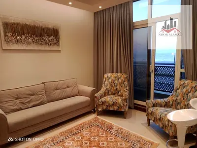شقة غرفة وصالة للإيجار – الرفاعة، الشارقة  📍 الموقع: مجمع الرفاعة، الشارقة  🏡 مواصفات الشقة:  غرفة نوم وصالة منفصلة إطلالة جميلة على البحر تشطيبات ف
