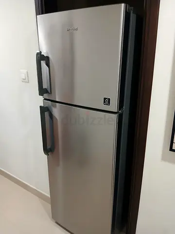 Whirlpool Top Freezer Refrigerator - Silver, Good Working Condition