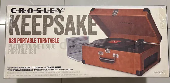 New - Crosley Keepsake USB Portable Turntable - Vintage Style