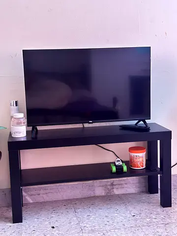 Tv stand _ good Condition ( 3 month use only)