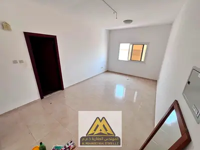 استوديو للإيجار في الجرف 2 عجمان بجوار مدرسة الأقصى | مساحة كبيرة ومطبخ شبه منفصل