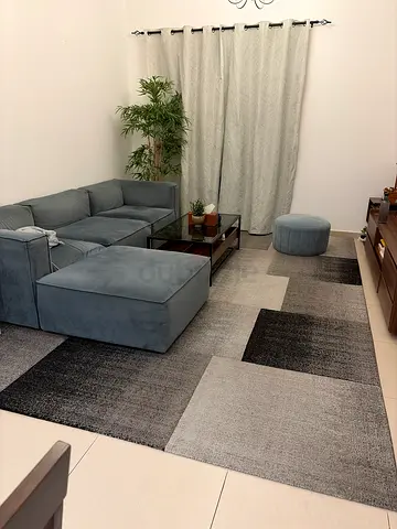 Large grey geometric area rug - good condition