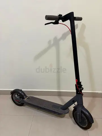 CRONY M365 Electric Scooter – Foldable, Charger Included