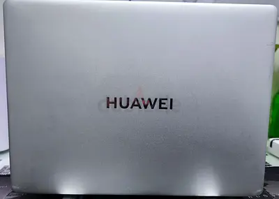 Huawei MateBook 13 laptop - Silver broken hinge negotiable price