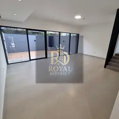 SUPER DISTRESS PRICE | 3 BEDROOMS TOWNHOUSE | corner|MODERN DESIGN | LUXURY FINISHES | CLOSE TO AMEN