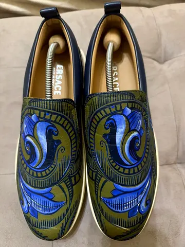 Versace slip-on leather sneakers with hand-painted baroque design - size used