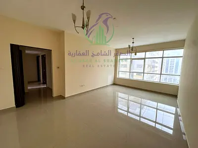 شقة 2 غرفة بمساحة واسعة وبلكونة بإطلالة مفتوحة بموقع مميز قريب من جميع الخدمات ومن الطرق الرئيسية ومن مدخل دبي