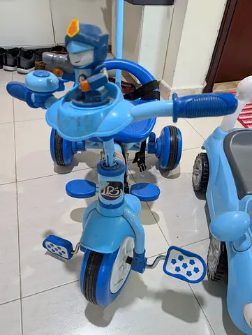 Kids bicycle with Push Handle + A small kids car