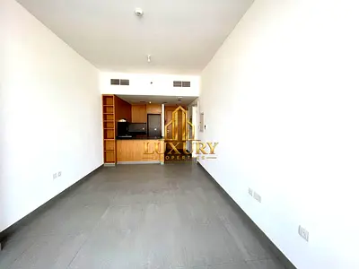 Modern 1 BHK | Balcony | 2 Bathrooms | Prime Location