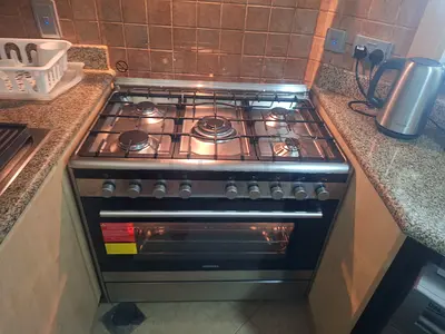 Siemens 5 burner  full gas cooker Italian